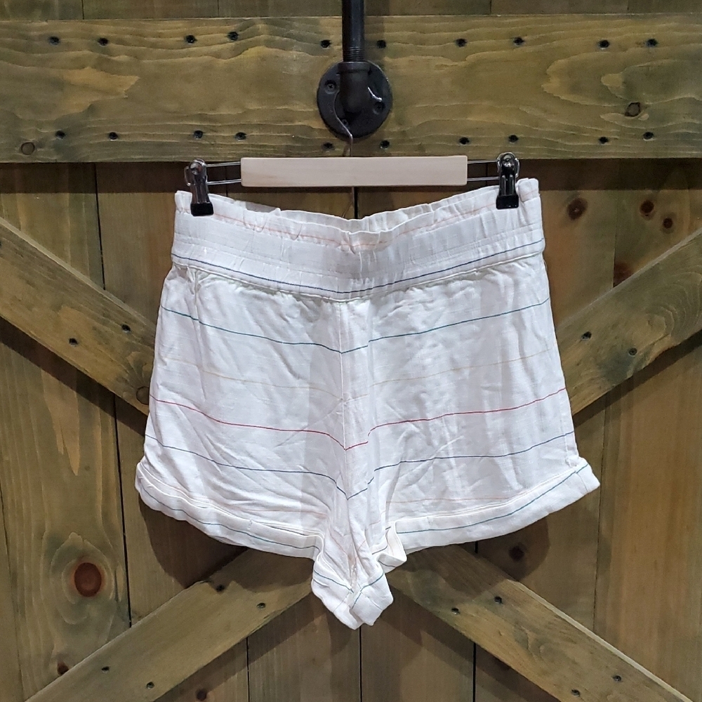 O'Neill Women's Cream Shorts with Subtle Stripes NWT surfer Coastal Comfy Casual